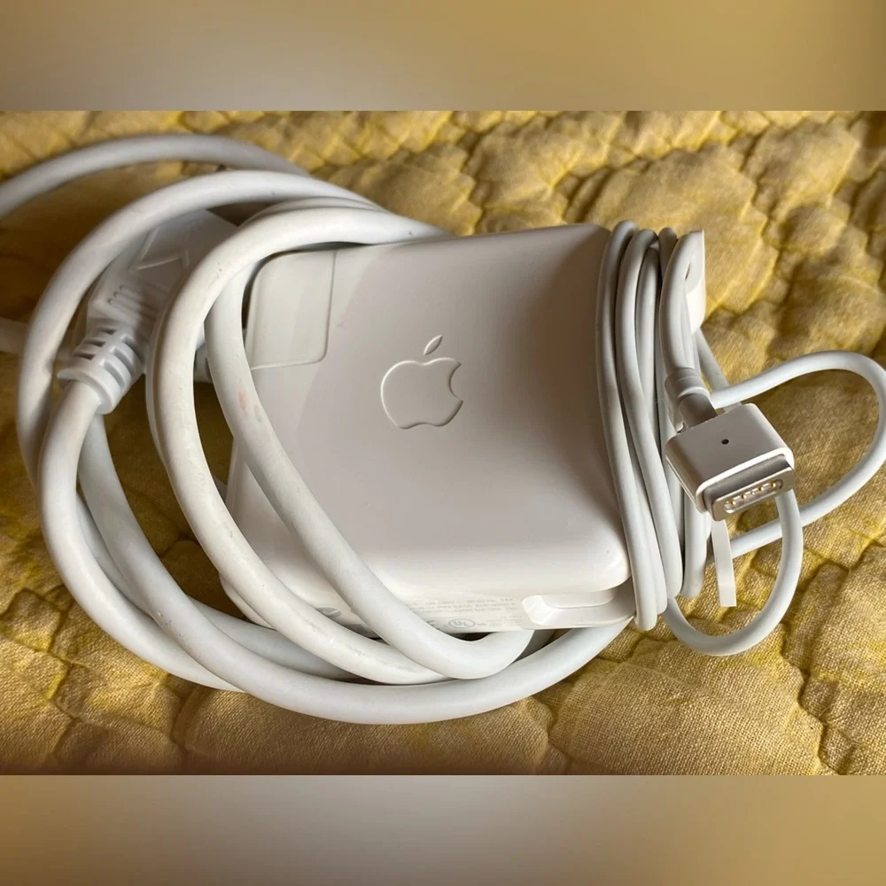 Apple Laptop Charger